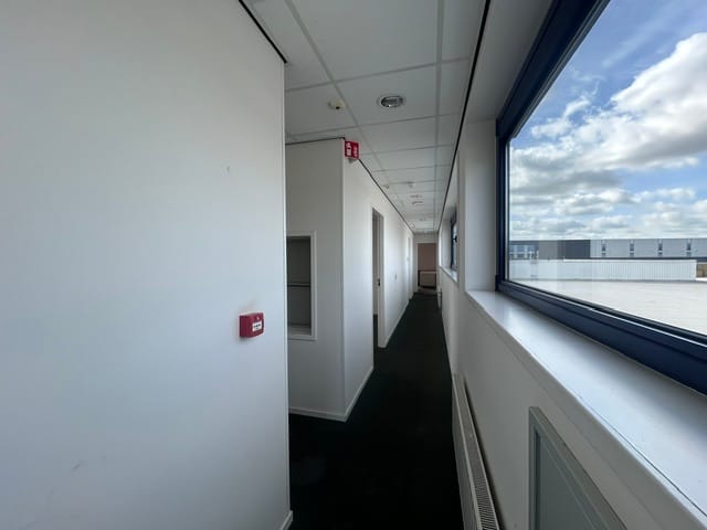 Bekijk foto 2 van Schotsbossenstraat 8