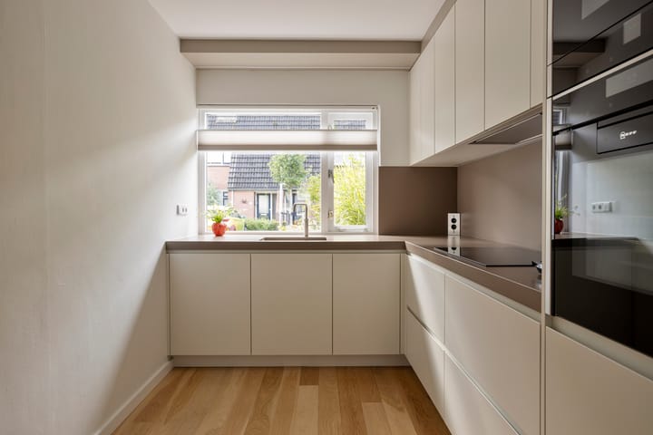 Tussenwoning te koop: Hyacintenveld 47, Bergen Op Zoom