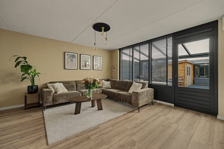 Tussenwoning te koop: Kogge 22, Brielle