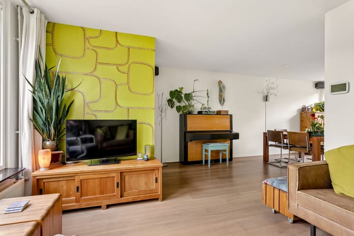 Hoekwoning te koop: Barbiersgilde 18, Houten
