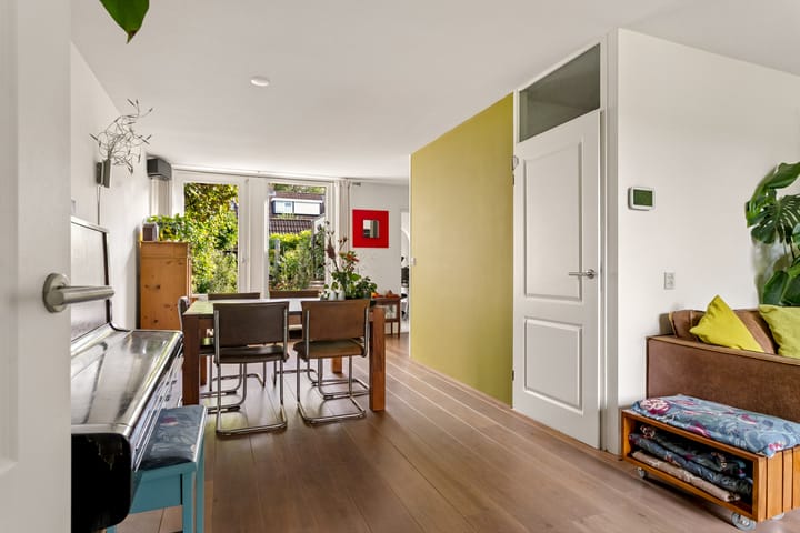 Hoekwoning te koop: Barbiersgilde 18, Houten