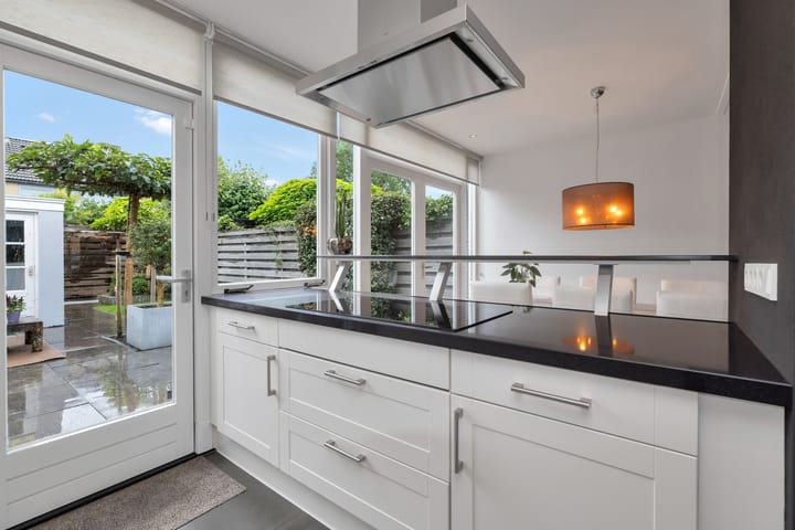 Tussenwoning te koop: Notenhof 16, Schagen