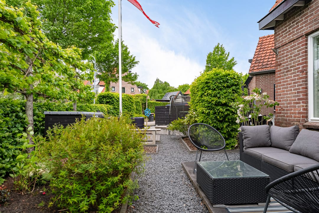 Photo 8 of Tuindorpweg 17