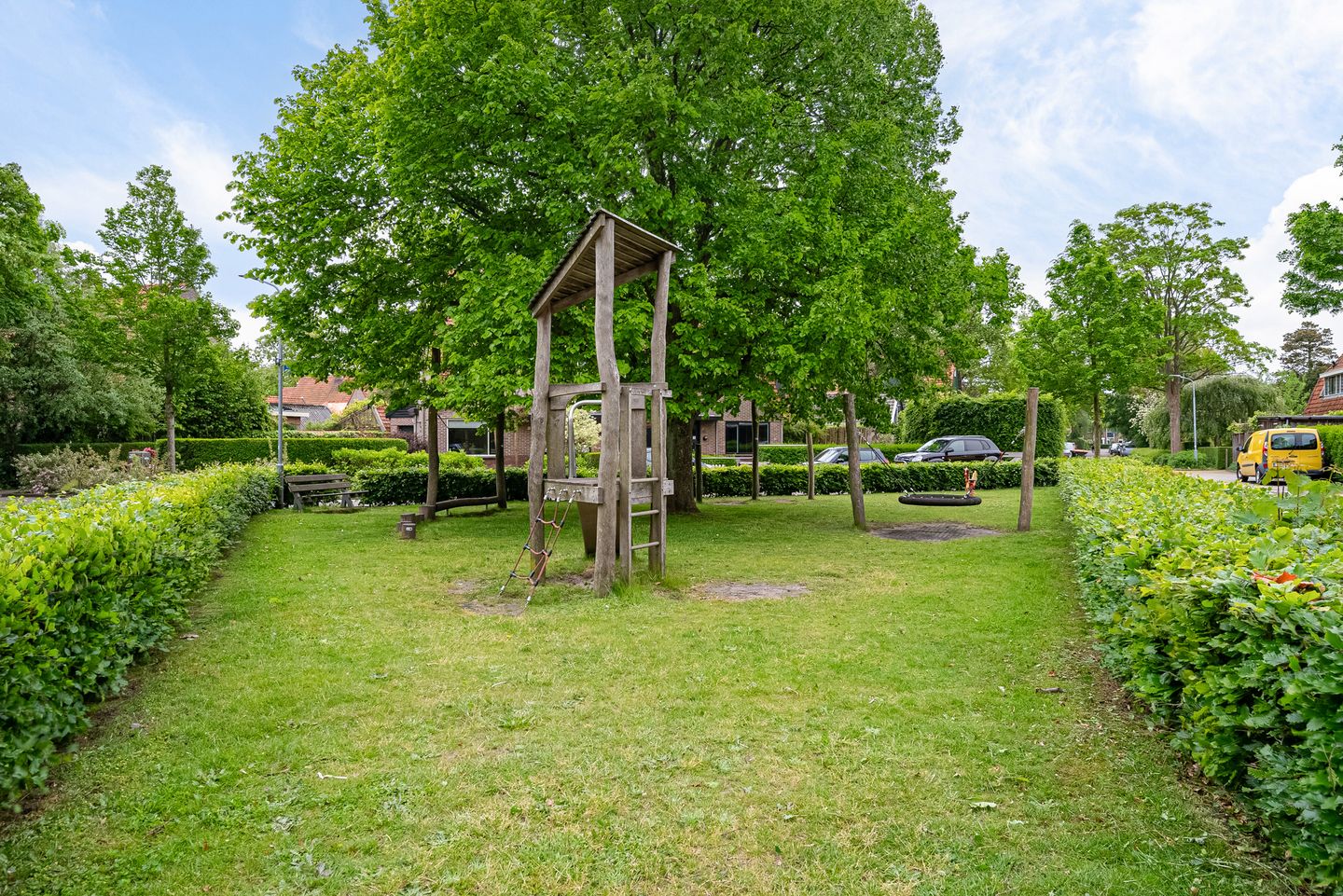 Photo 44 of Tuindorpweg 17