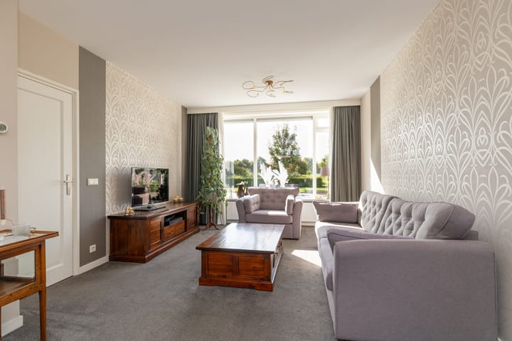 Tussenwoning te koop: Seringenlaan 101, Hoogeveen