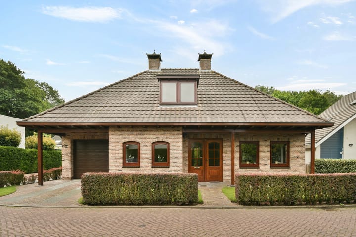 Vrijstaande woning te koop: Cederlaan 13, Dordrecht