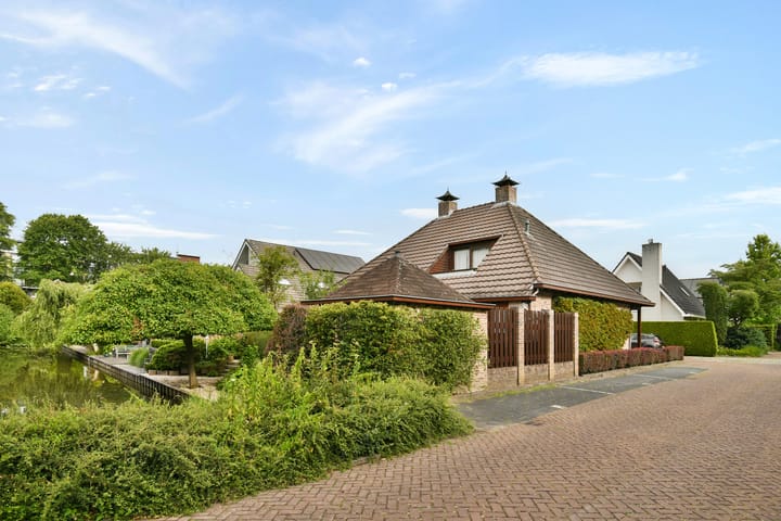 Vrijstaande woning te koop: Cederlaan 13, Dordrecht
