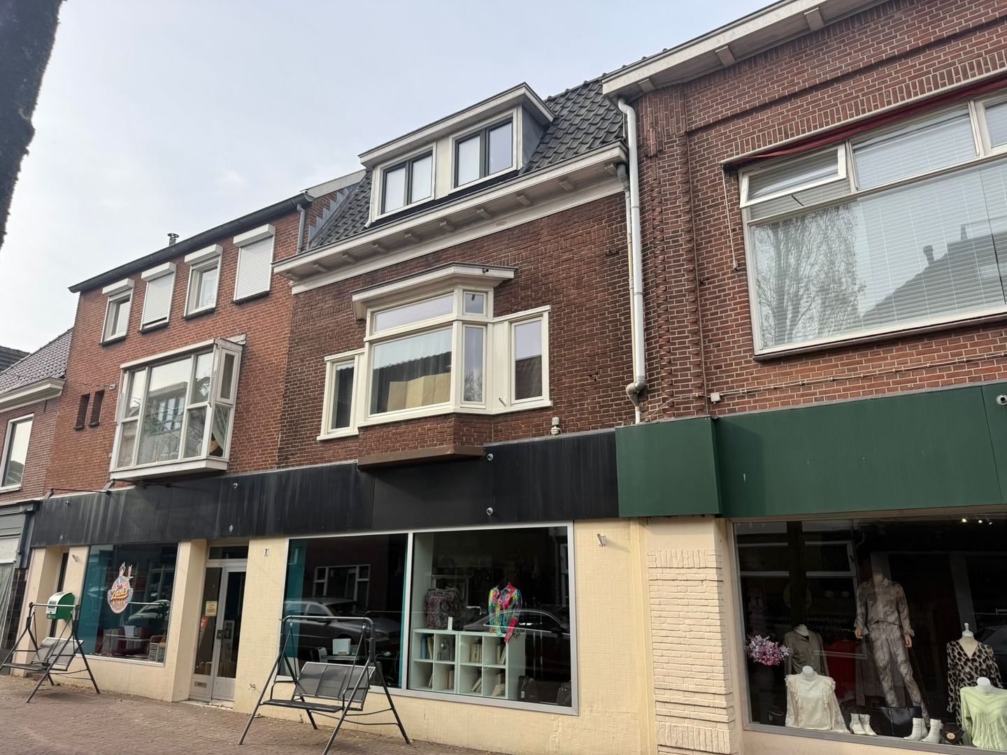 View photo 3 of Hoofdstraat 4