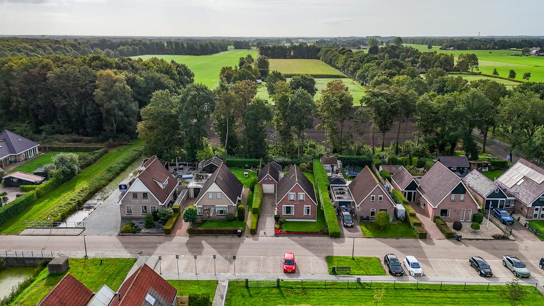 Photo 28 of Bramenstraat 8