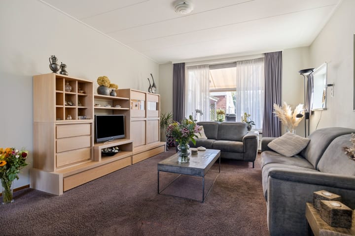 Photo 2 of Prinses Beatrixstraat 61