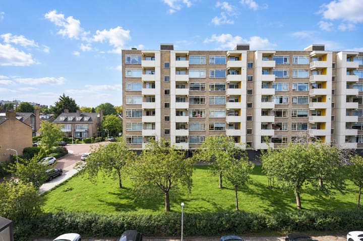 Appartement te koop: Suzannaland 424, 'S-Gravenhage