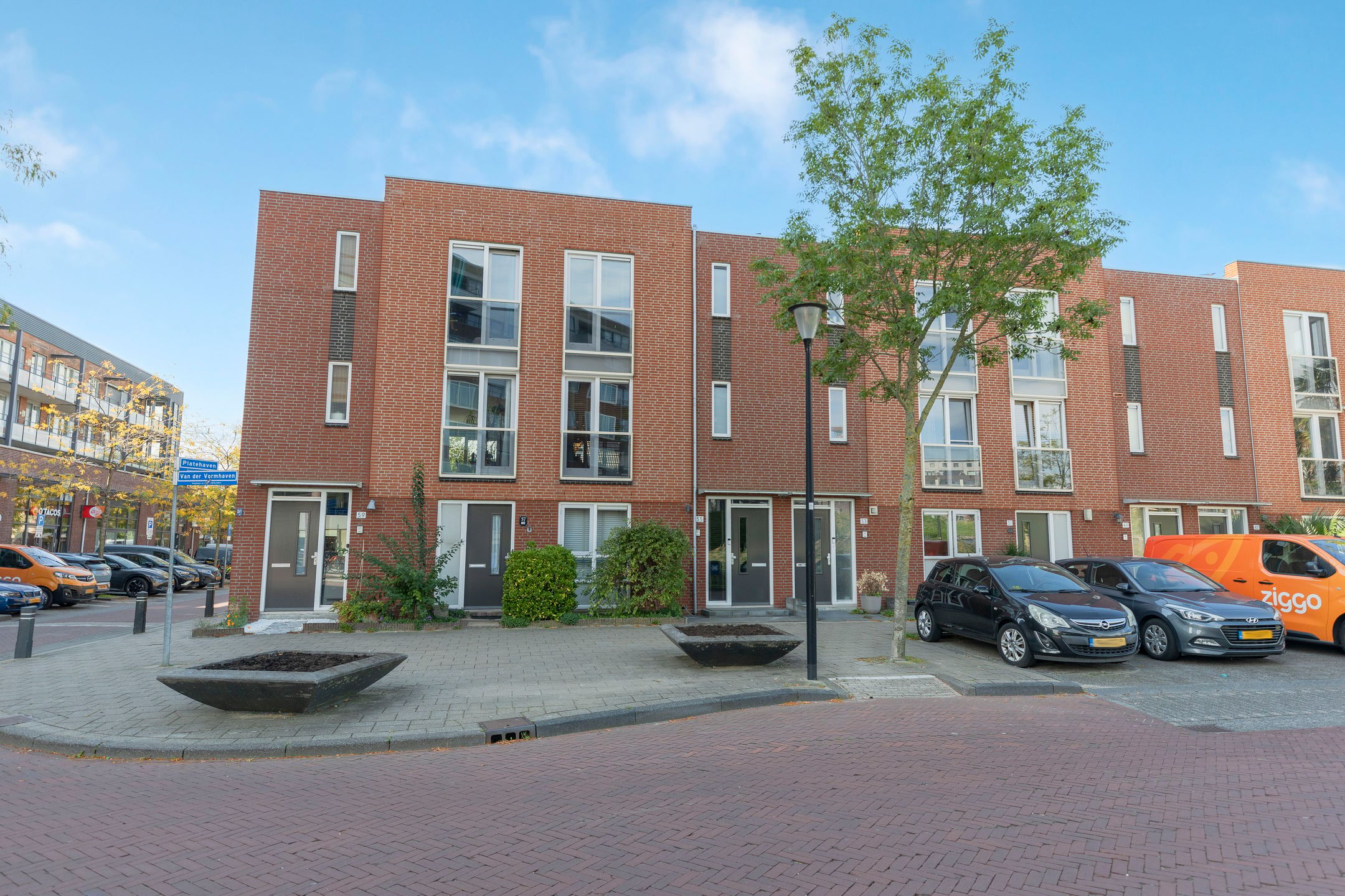 Photo 36 of Van der Vormhaven 55