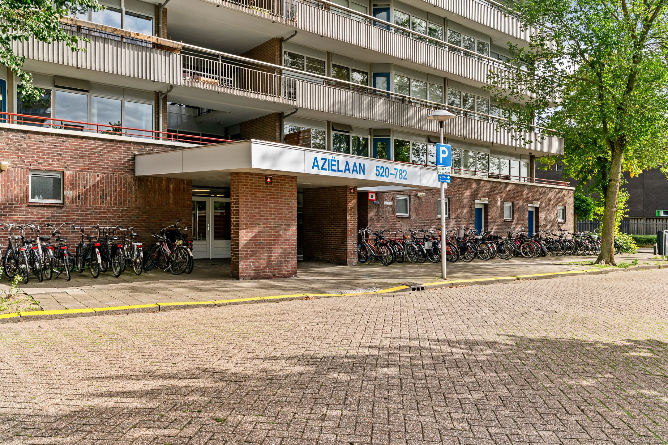 Photo 24 of Aziëlaan 606