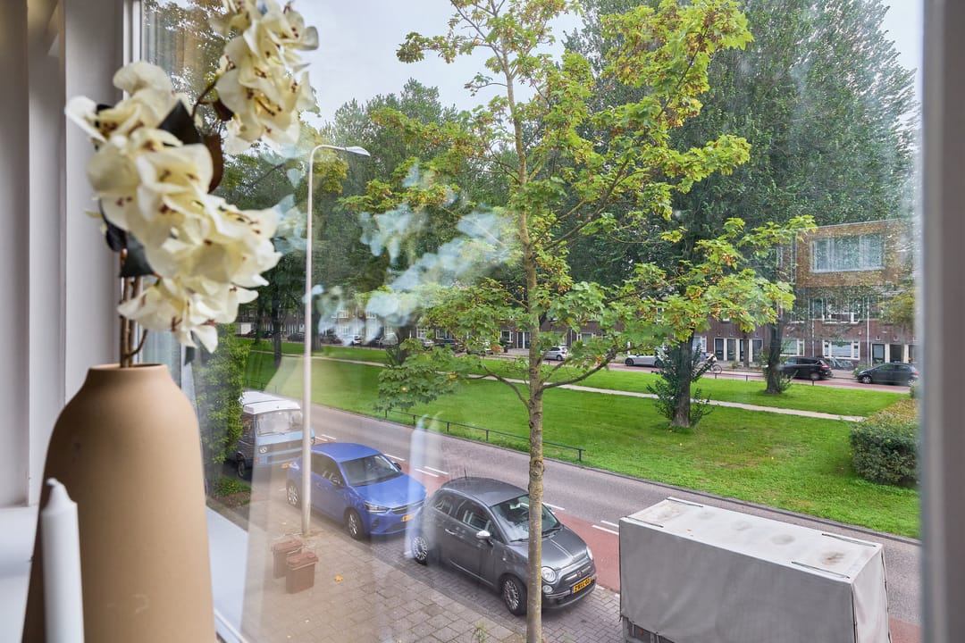 Photo 7 of Burgemeester van Tuyllkade 66-BS