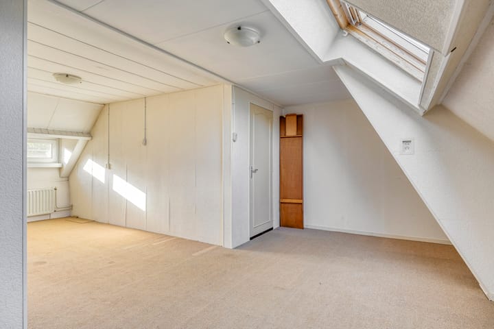 Tussenwoning te koop: Ringbaan-Zuid 105, Tilburg