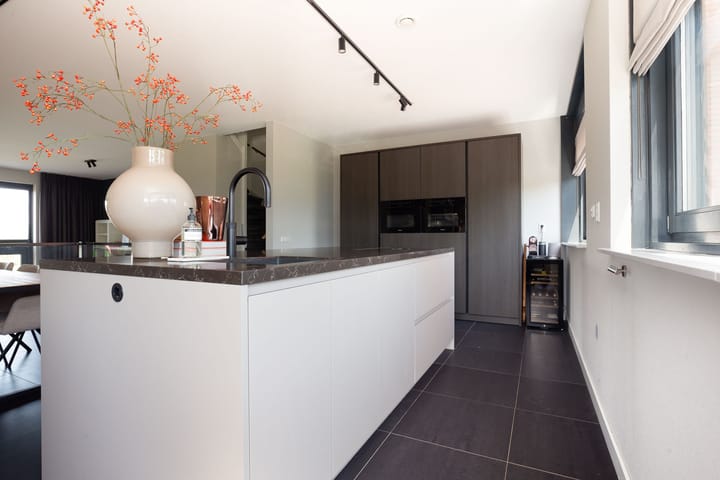 Tussenwoning te koop: Het Kanteel 32, Waalwijk