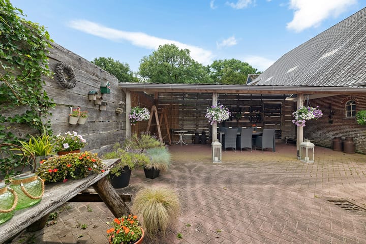 Vrijstaande woning te koop: Burg de Kockstraat 19, Oosterhesselen