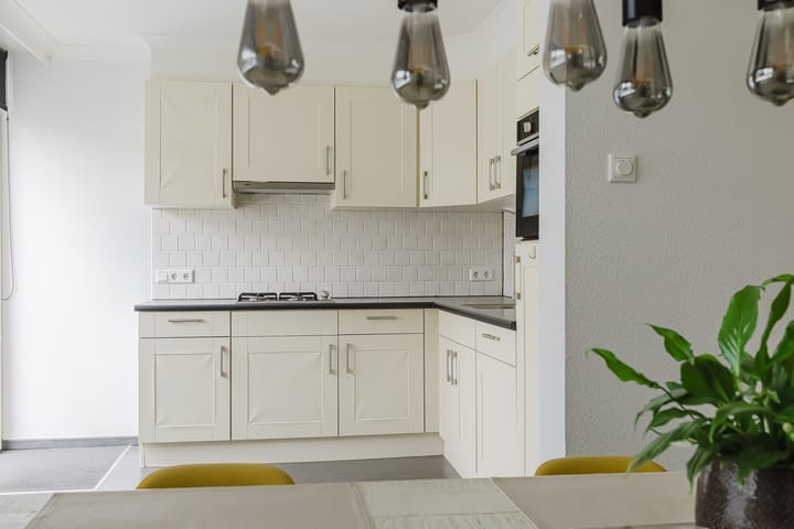 Tussenwoning te koop: Generaal Foulkesstraat 4, Ossendrecht