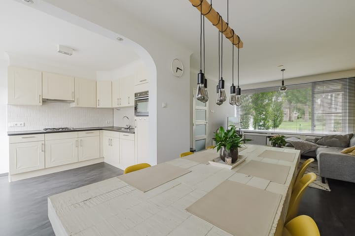 Tussenwoning te koop: Generaal Foulkesstraat 4, Ossendrecht