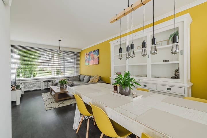 Tussenwoning te koop: Generaal Foulkesstraat 4, Ossendrecht