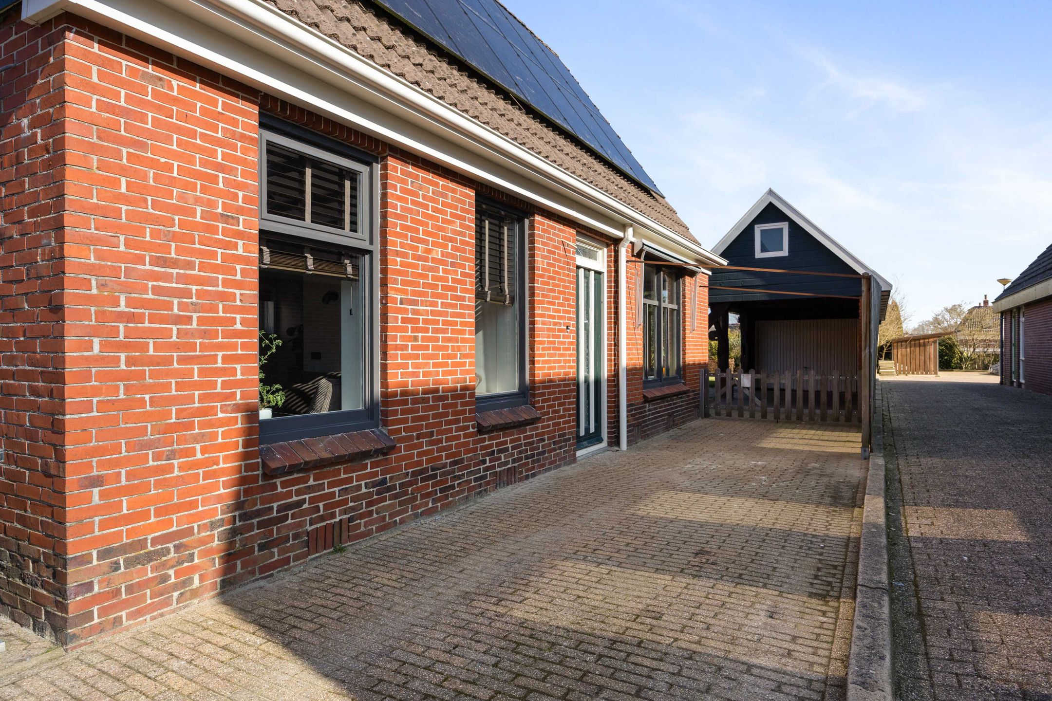 Photo 21 of Lewestraat 10