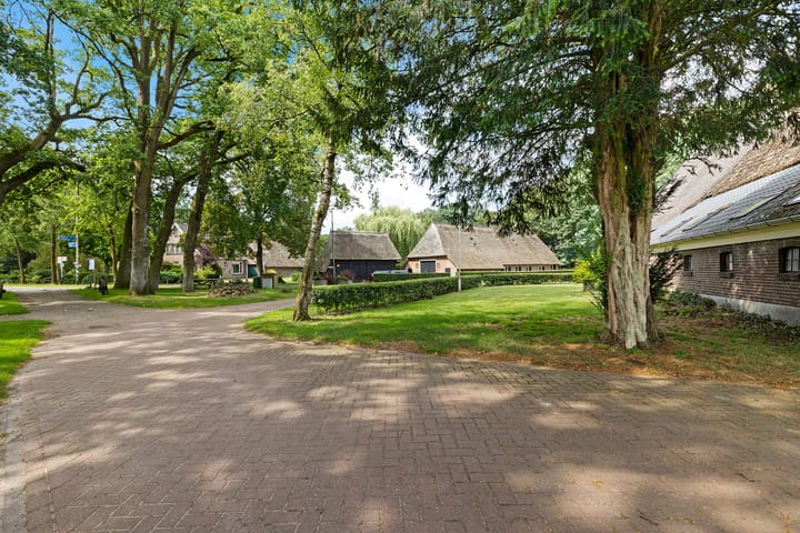 Vrijstaande woning te koop: Burg de Kockstraat 15, Oosterhesselen