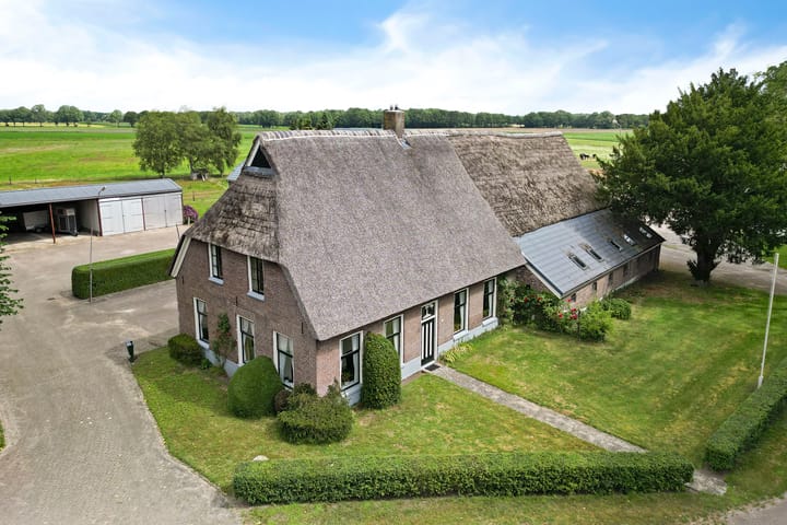Vrijstaande woning te koop: Burg de Kockstraat 15, Oosterhesselen