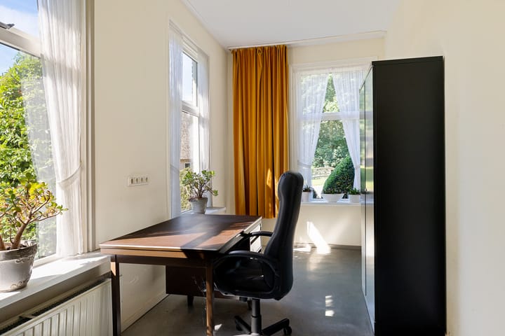 Vrijstaande woning te koop: Burg de Kockstraat 15, Oosterhesselen