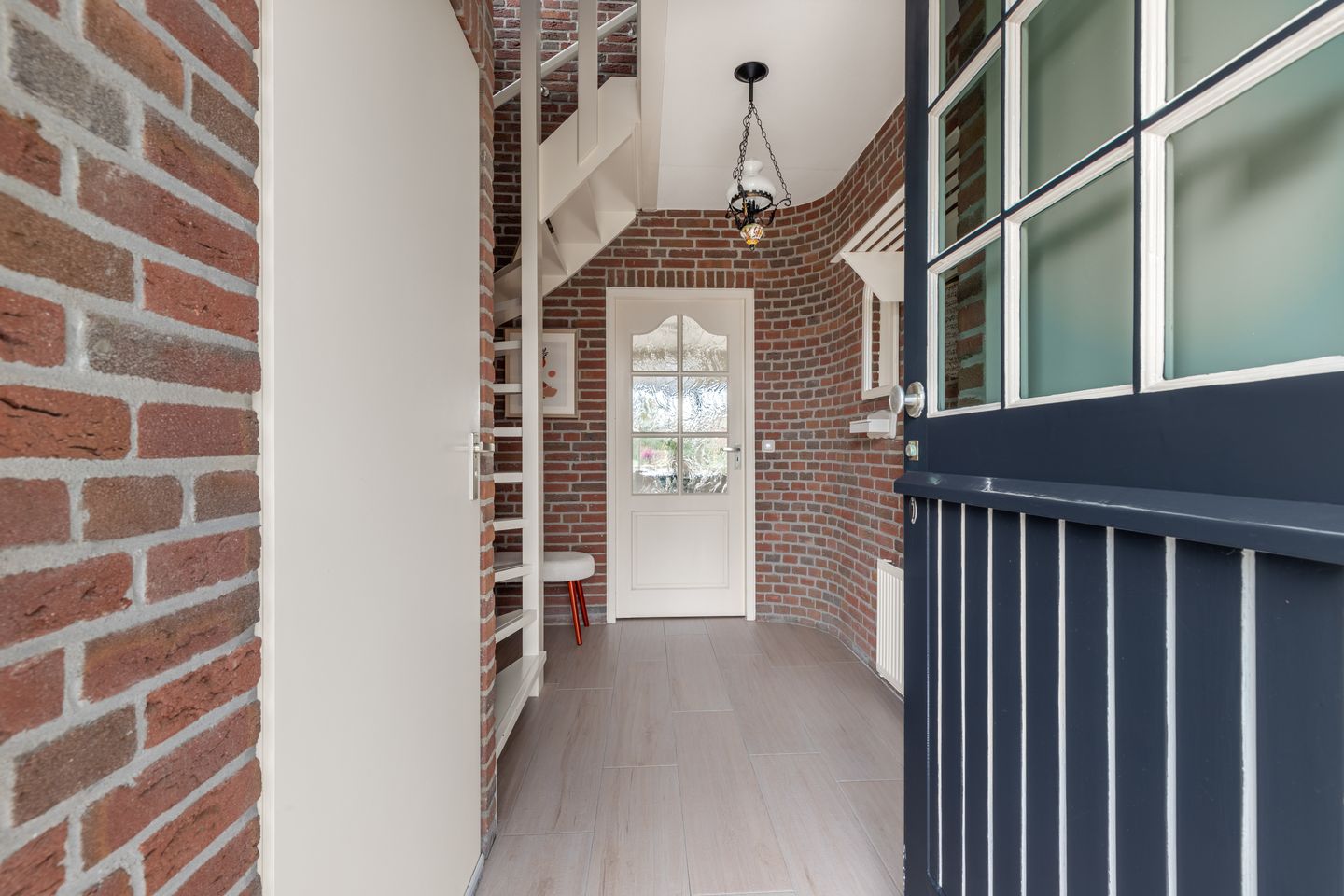 Foto 10 van Burgemeester Nieuwenhuijsenstraat 34