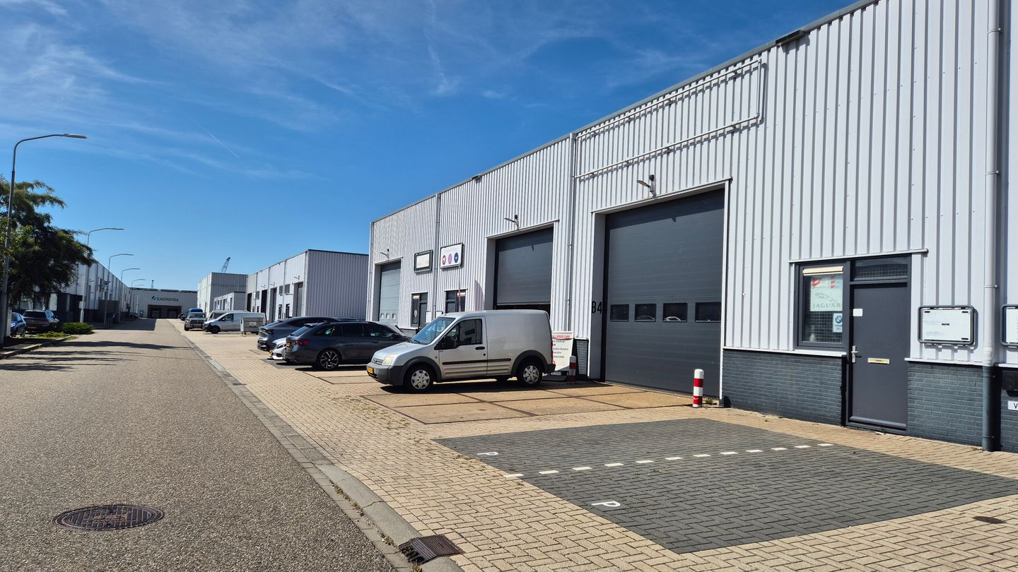 View photo 2 of Industrieweg 64-B