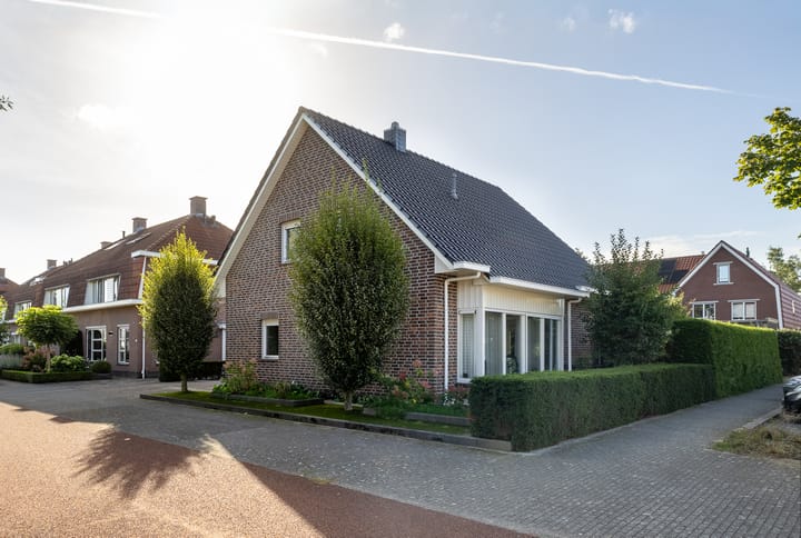 Vrijstaande woning te koop: Elsweg 22, Harderwijk