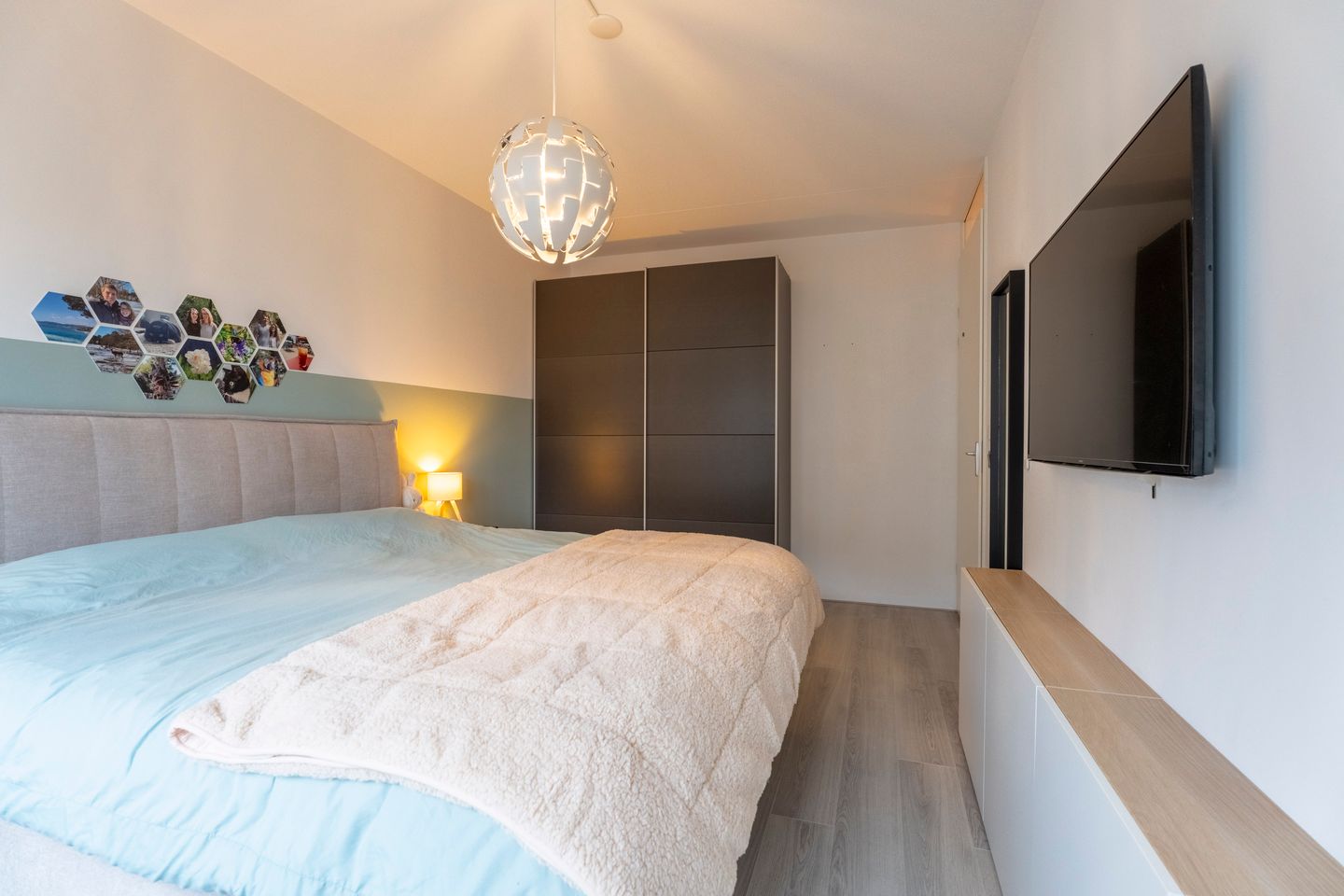 Photo 19 of De Klok 542