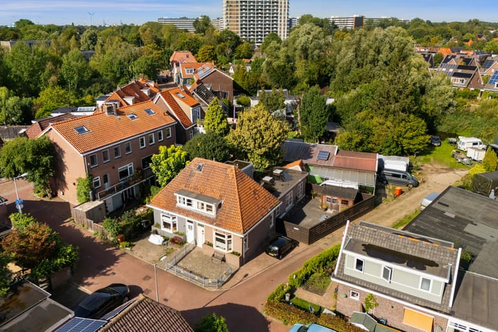 Twee-onder-één-kap te koop: Twiskestraat 4, Amsterdam
