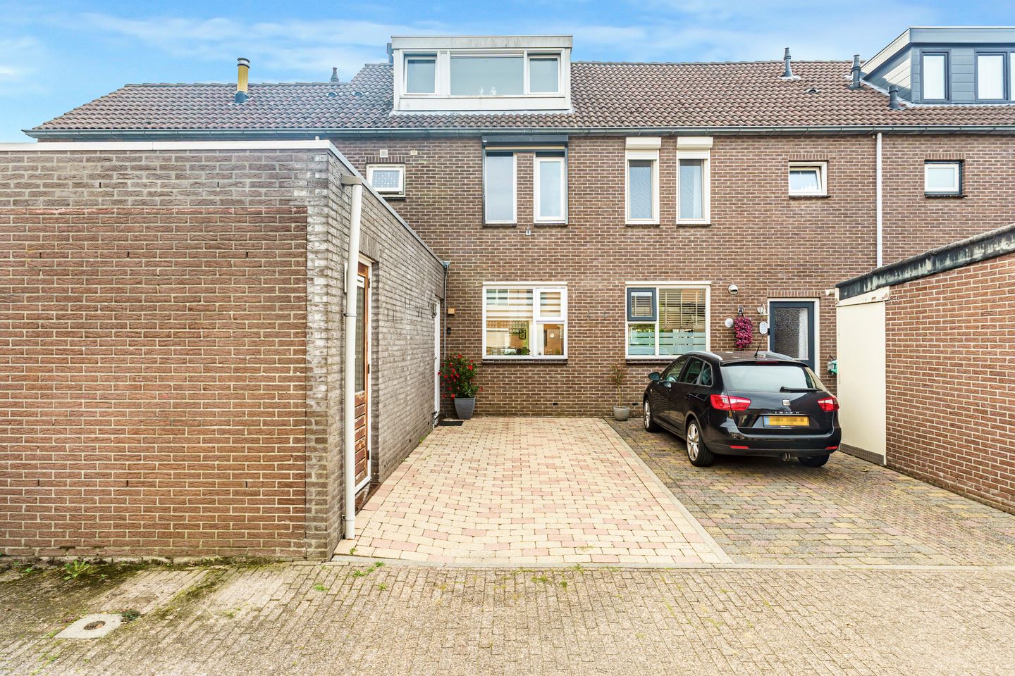 Foto 10 van Leeuwerikstraat 15