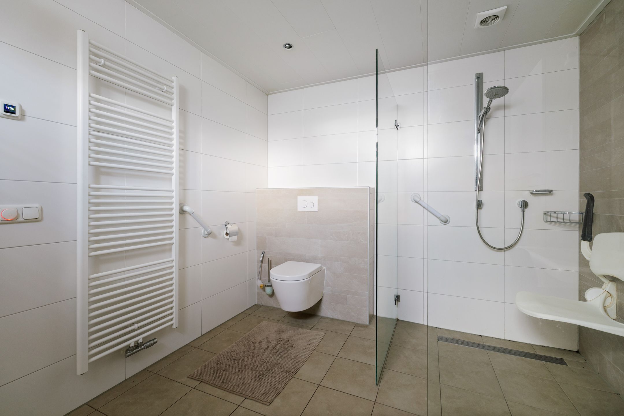 Photo 3 of Van Oldenielstraat 7