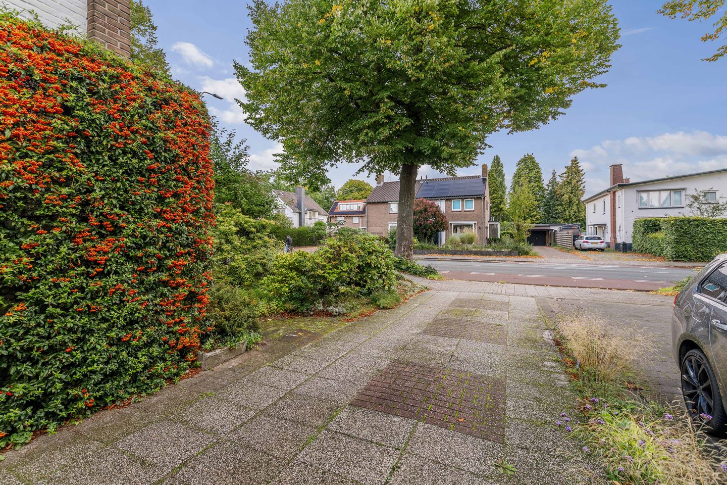 Photo 14 of Van Oldenielstraat 7
