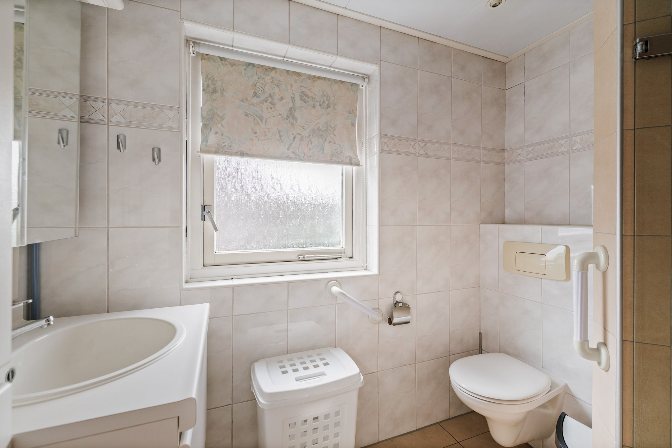 Photo 42 of Van Oldenielstraat 7