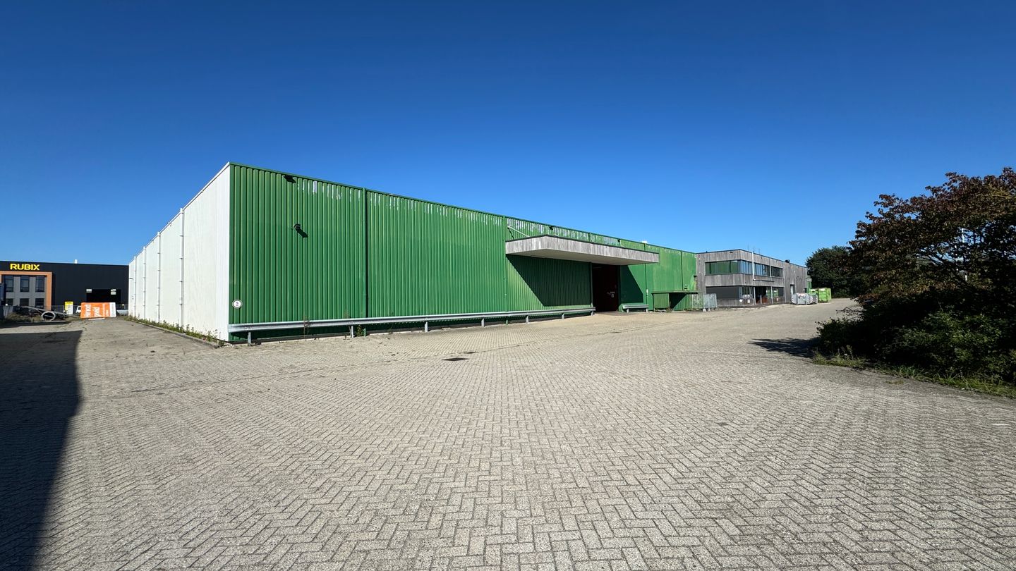 View photo 2 of Hooghoudtstraat 1