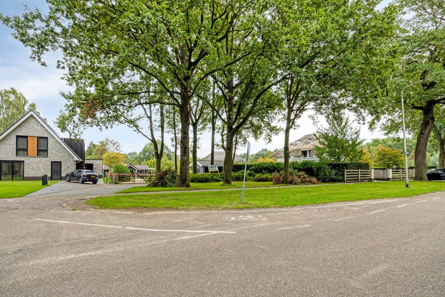 Photo 4 of Almelosestraat