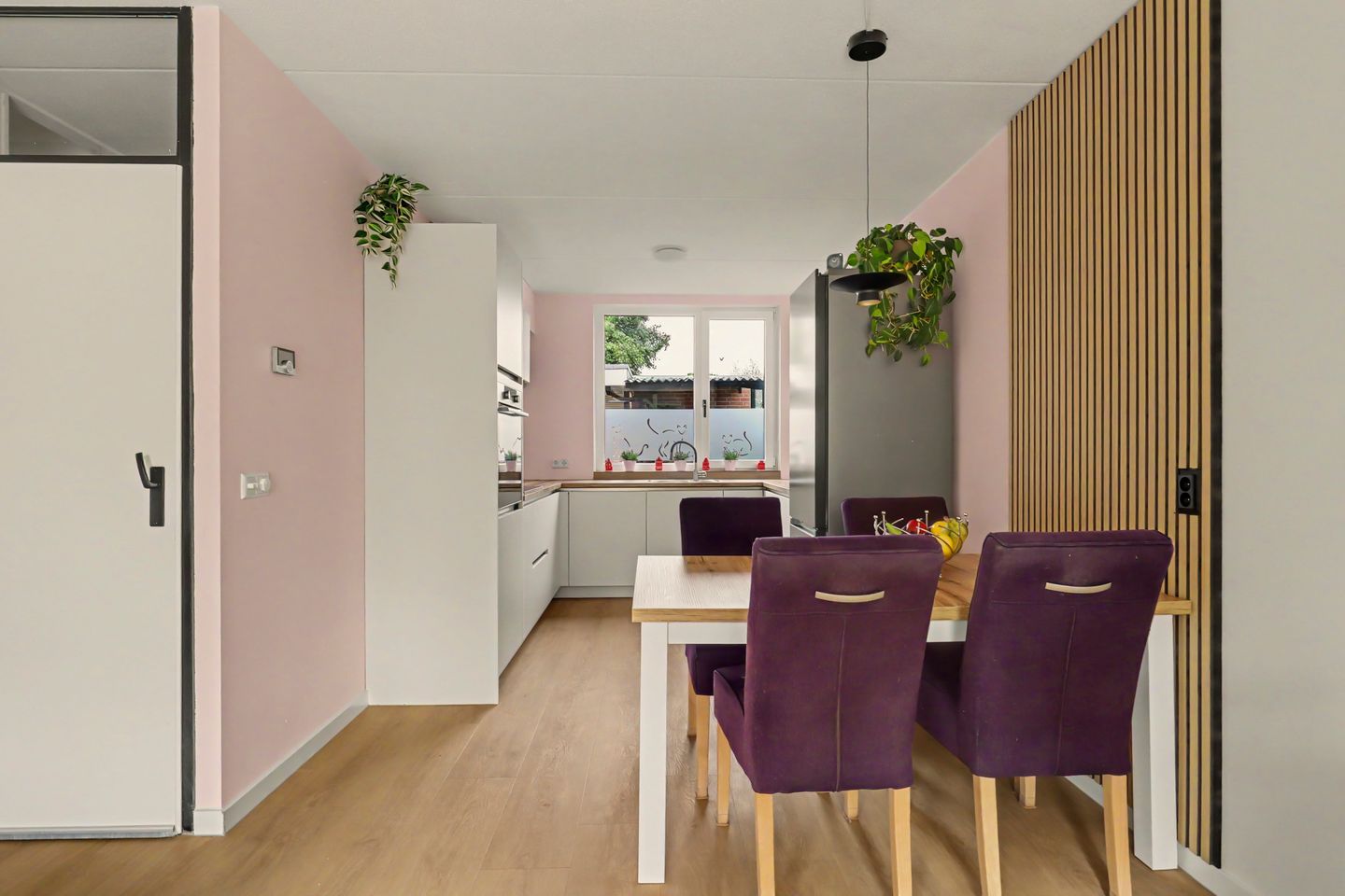 Foto 10 van Gijsbert van Oostveenstraat 3