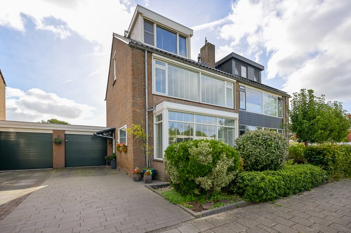 Tussenwoning te koop: Braillestraat 7, Krommenie