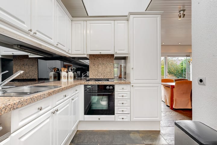 Hoekwoning te koop: Fluitekruidzoom 36, Leiderdorp