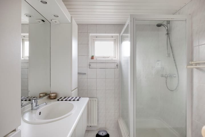 Tussenwoning te koop: Lindenlaan 26, Klaaswaal