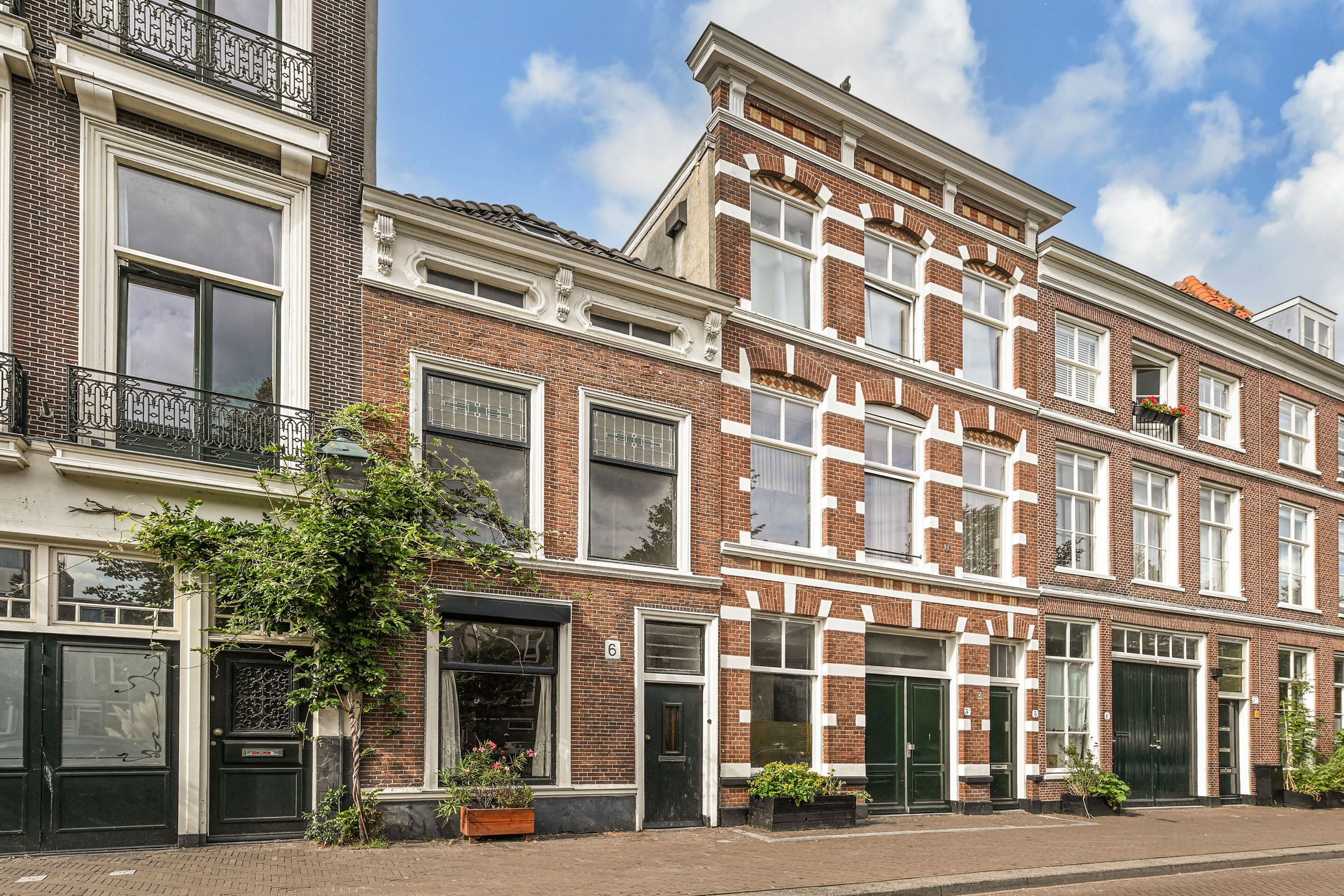 Zuidwal 6 