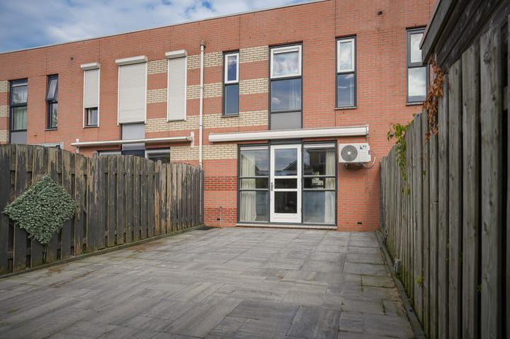 Tussenwoning te koop: Heer Balderikstraat 157, Zaltbommel
