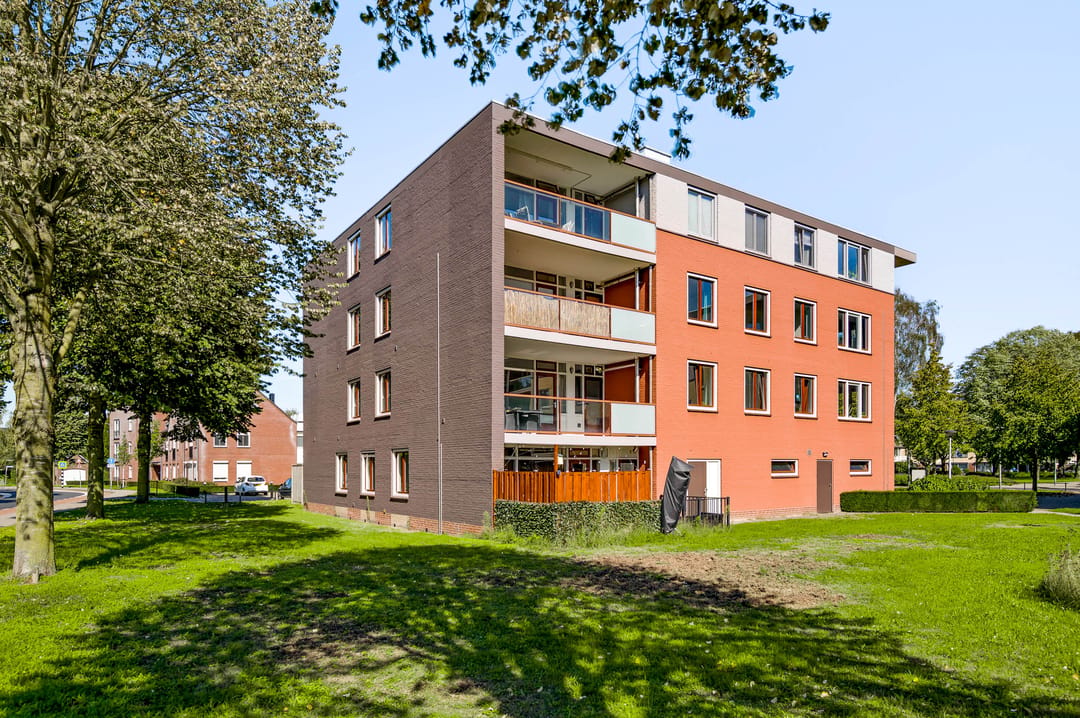 Foto 43 van Zwaluwstraat 137