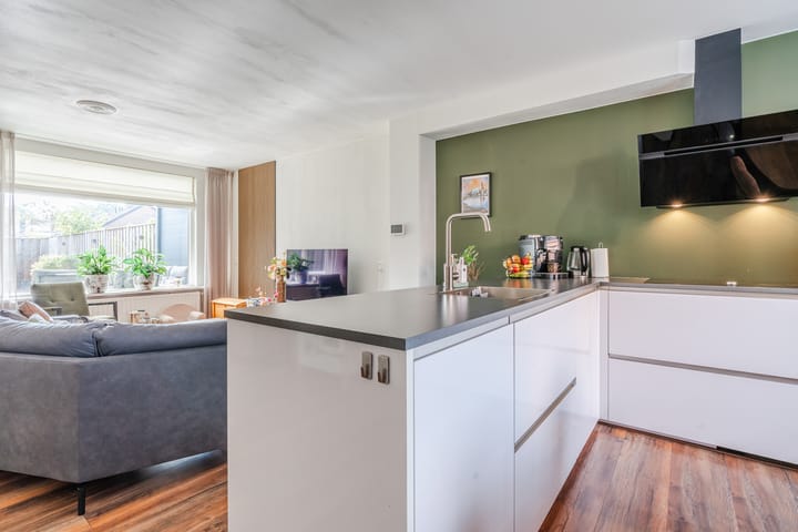 Tussenwoning te koop: Acacialaan 72, Heerde