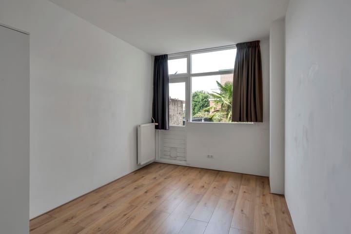 Tussenwoning te koop: Geestbrugweg 19B, Rijswijk (Zh)