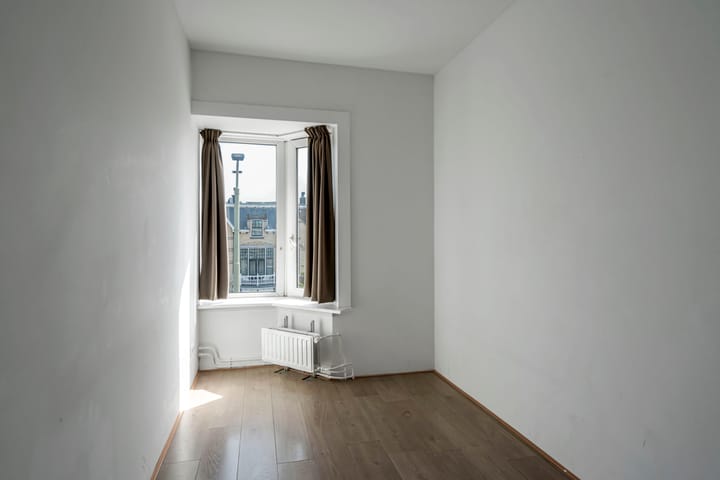 Tussenwoning te koop: Geestbrugweg 19B, Rijswijk (Zh)