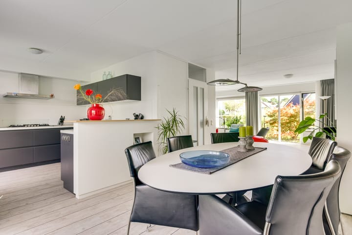 Tussenwoning te koop: Haking 10, Vledder